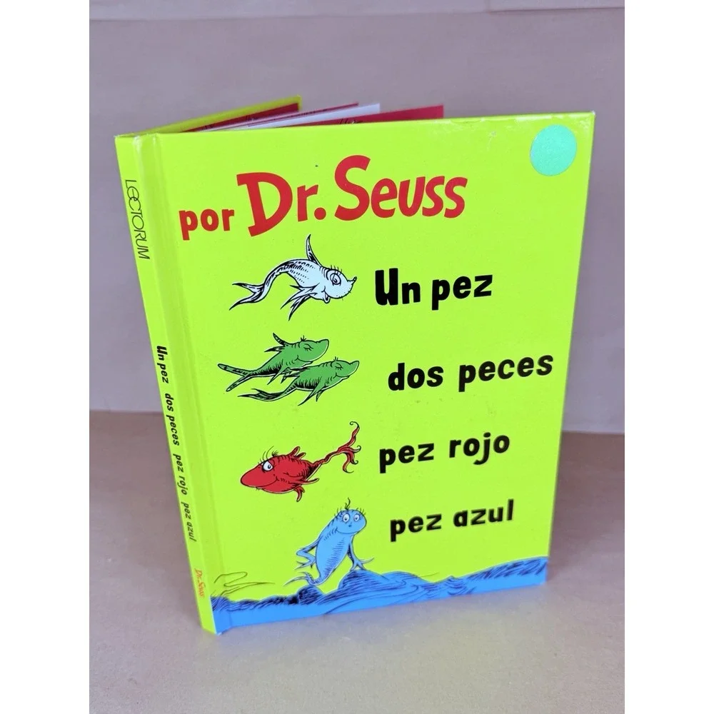 Un Pez, Dos Peces, Pez Rojo, Pez Azul  (I Can Read It All by Myself  Dr Suess